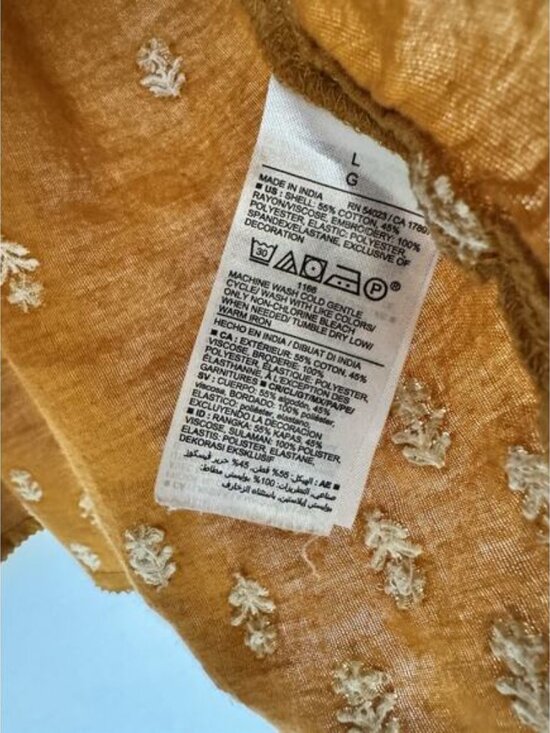 Old Navy Mustard Yellow Smocked Puff Sleeve Peasant Top Women’s Size Large - Picture 7 of 7